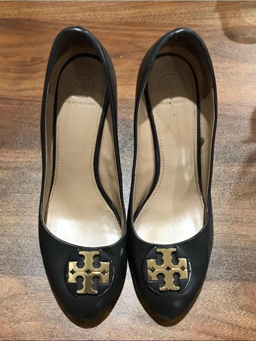 Tory Burch Black Leather Logo Medallion Wedge Heels SZ 8.5